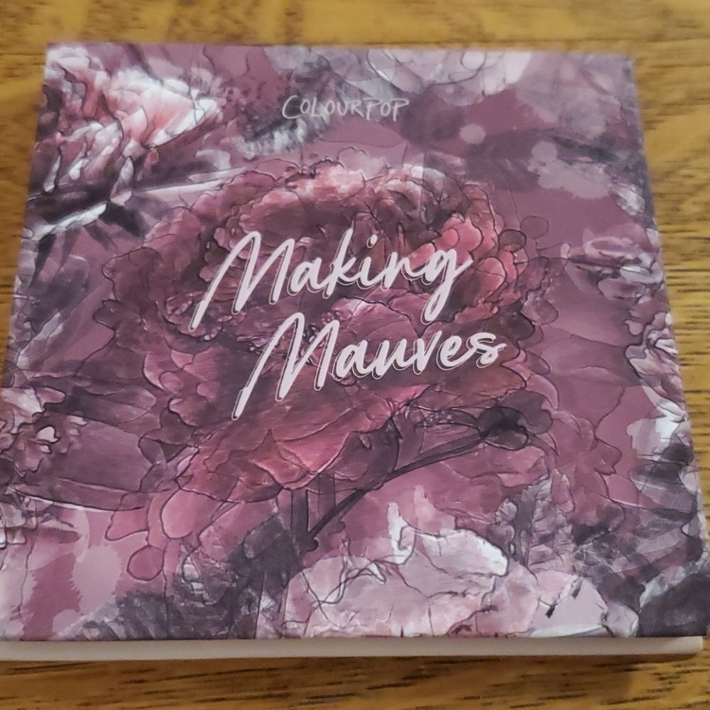Eyeshadow palette